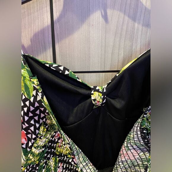 As U Wish Tropical Print Romper Jumpsuit NWT XL - Picture 10 of 12